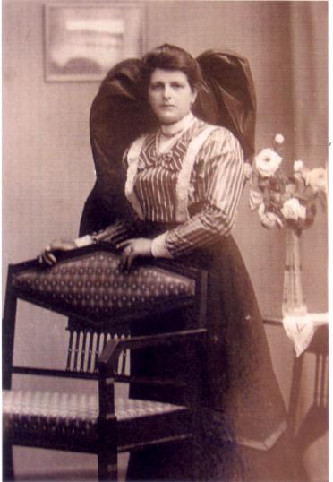 Frau Zeininger um 1900