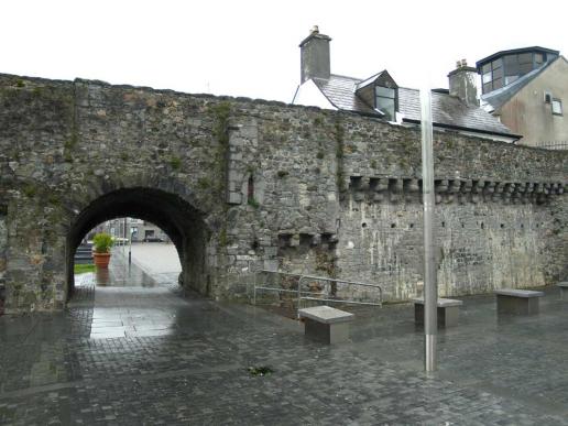 Galway, Rest von alter Stadtmauer